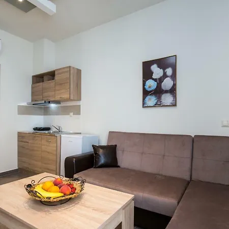 Appartement & Elisabeta *