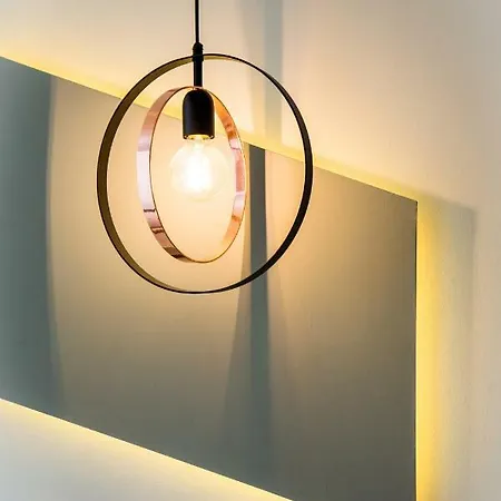 & Elisabeta 利迈纳里亚