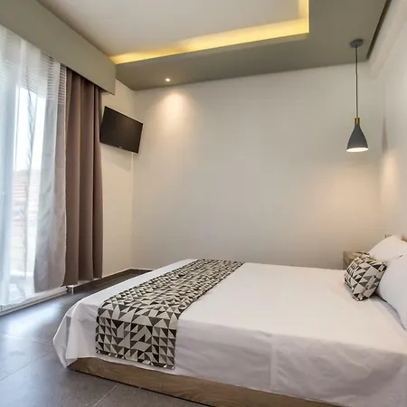 & Elisabeta 利迈纳里亚