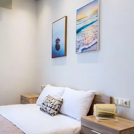 & Elisabeta * Λιμενάρια